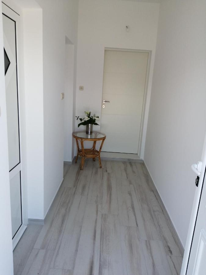 Apartman Luis Silence Sestanovac ภายนอก รูปภาพ